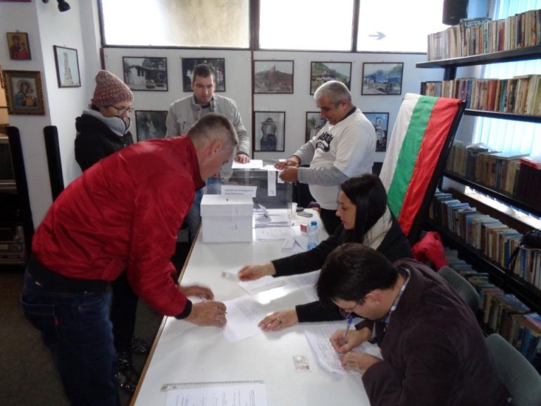 Избори в България: 371 секции ще бъдат открити в чужбина, от които 4 в Сърбия!