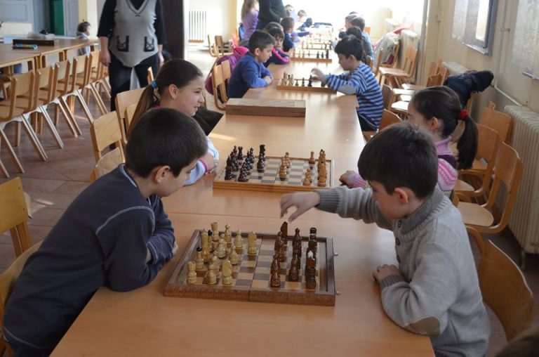 Окръжно състезание по шахмат във Враня: Участват 19 деца от Босилеград