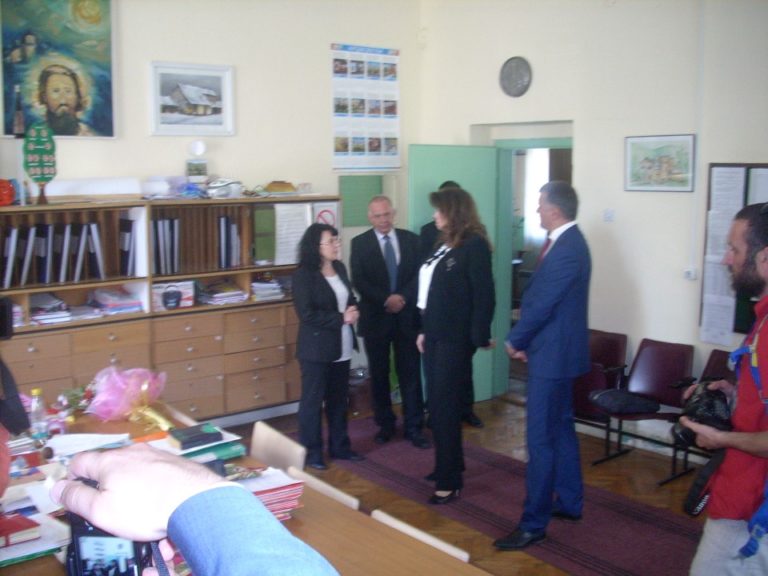 Вицепрезидентът на България Илияна Йотова посети Цариброд