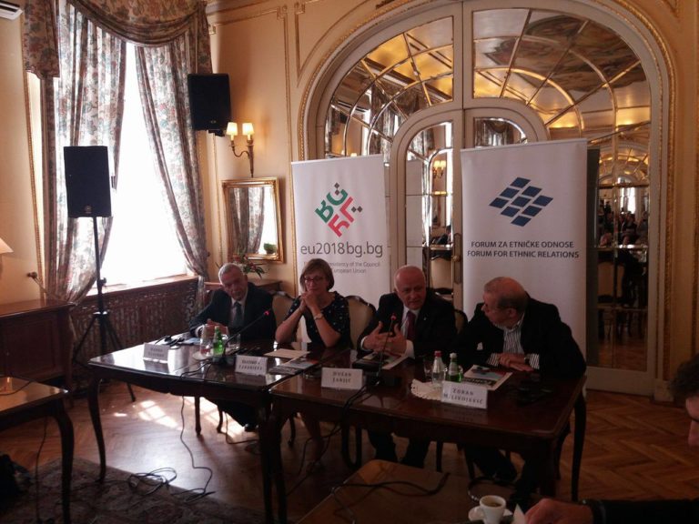 Екатерина Захариева на конференция за малцинствата в Белград: Всеки проблем може да бъде решен с диалог