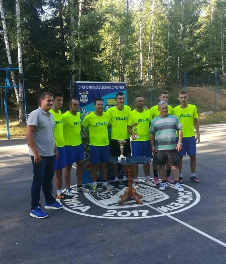 Отборът КРАИН ДОЛ зае второ място в турнир по футбол на Власина