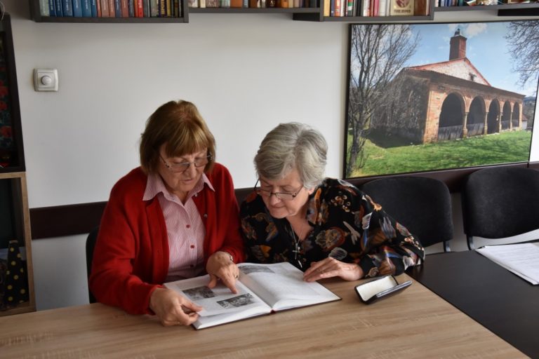 Внучките на убития преди 100 г. учител Стою Попов посетиха с. Долна Любата