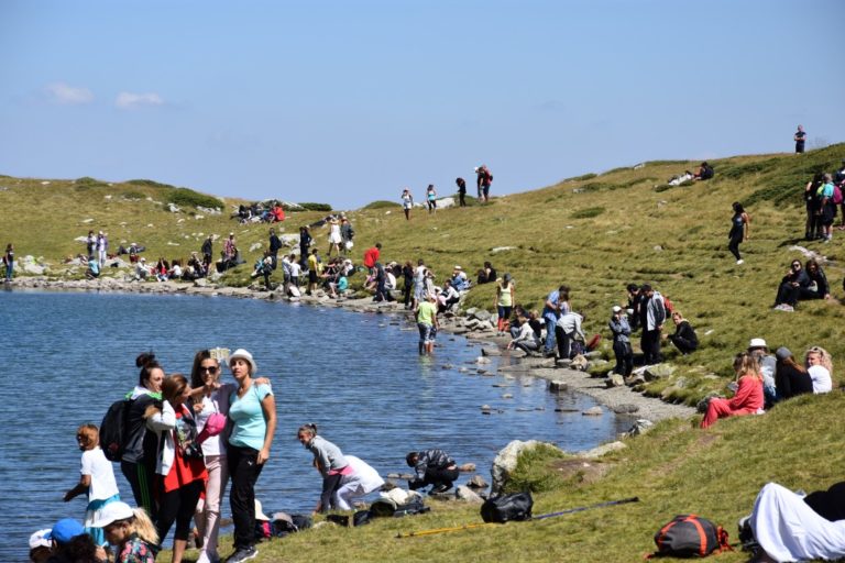 Еколози съзират опасност за Рилските езера заради многото туристи