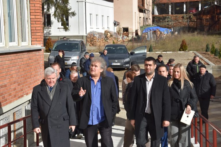 Американският посланик в Сърбия, г-н Кайл Скат посети Босилеград