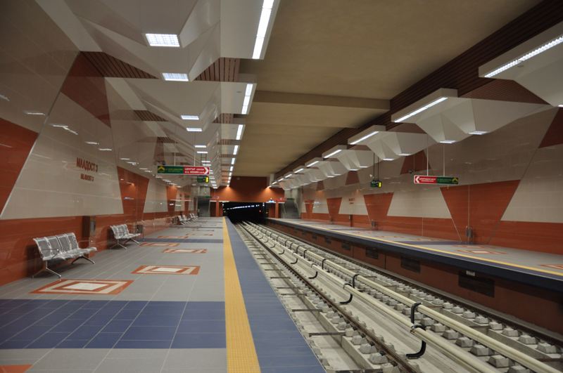 На 28 януари 1998 г. открита е първата отсечка на Софийското метро ⋆ ГЛАС  ПРЕСС