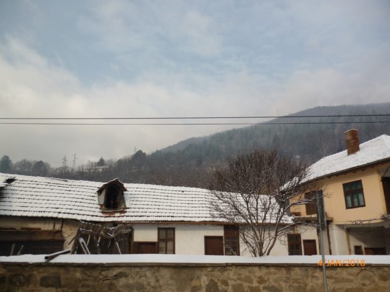 В Босилеград и областта вали слаб сняг, всички пътища са почистени