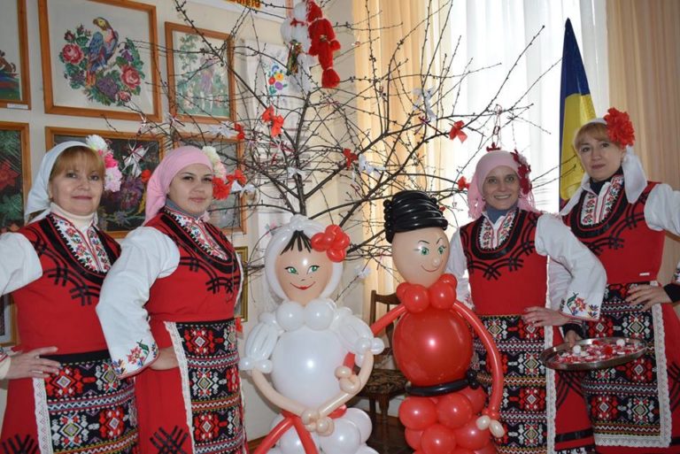 Българите в Украйна посрещат Баба Марта