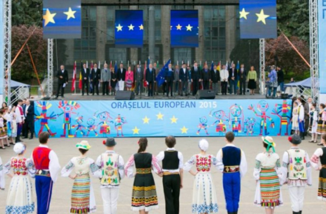 День Европы в Молдове. День Европы 5 мая. Кишинёв день Европы. Праздник дня Европы в Кишиневе.