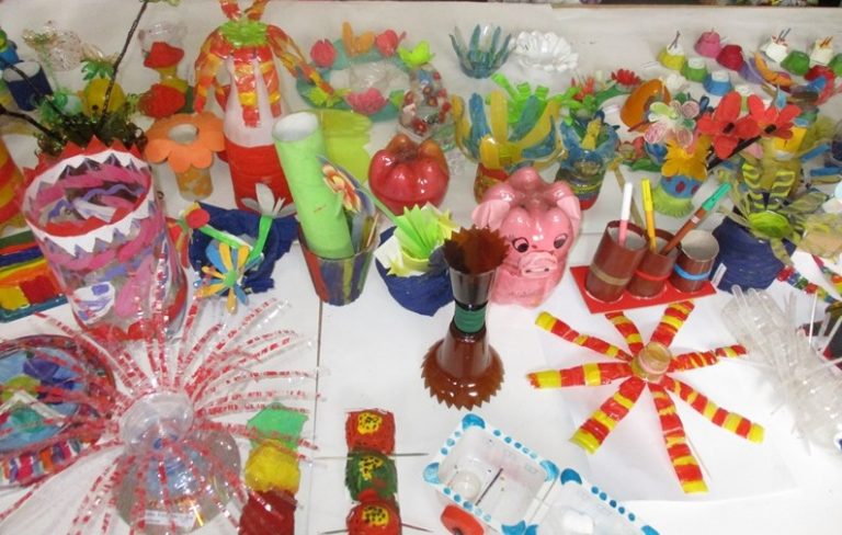 Над 90 творби са участвали в екологичен конкурс в Кюстендил, за изработка на предмети от рециклирани материали