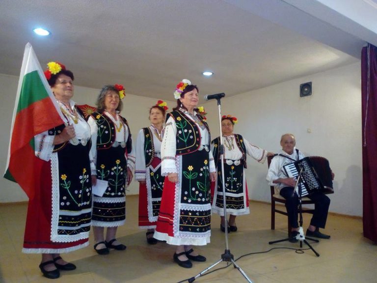 Фолклорната певческа група „Зорница“ от Варна с концерт в община Новаци, Битолско