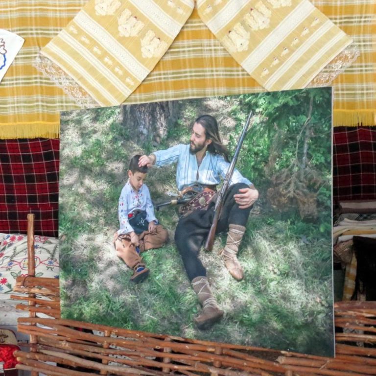 Бесарабски фотограф дебютира с изложба