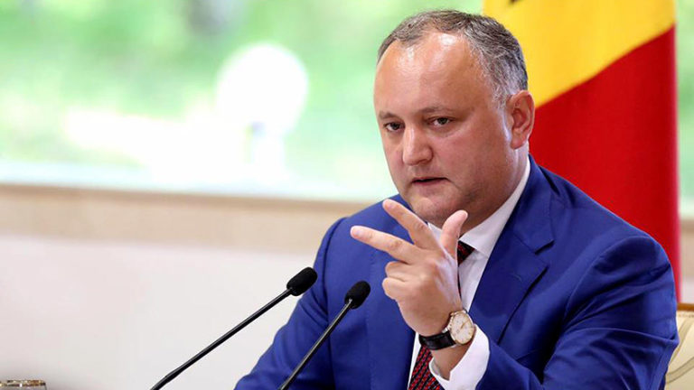 В Молдова бе прието решението за временно прехвърляне на пълномощията на президента