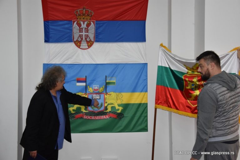 Владимир Захариев посрещна в Босилеград за първи път български политик от 15 май 2017 г