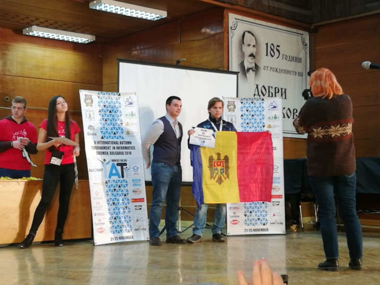 Младите програмисти от Молдова взеха сребро в България