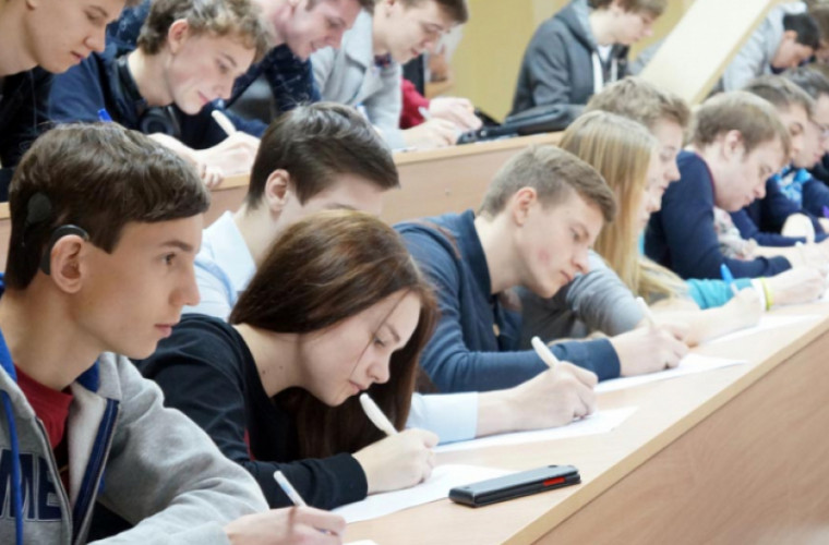 Във висшите училища в Молдова е намалял броят на учениците