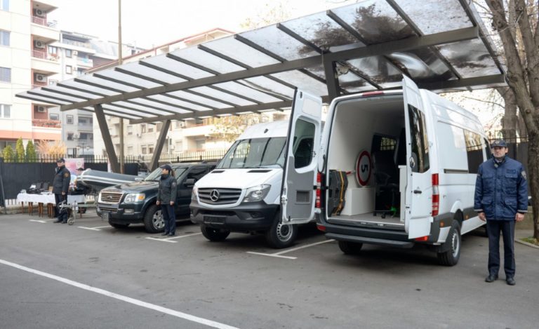 Дарение от правителството на САЩ за Министерството на вътрешните работи на Македония