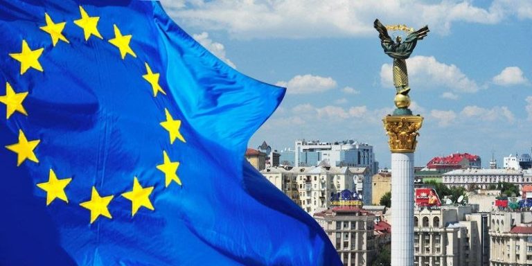 Вицепрезидентът на ЕК и украинският президент са обсъдили предоставянето на втори транш на Украйна