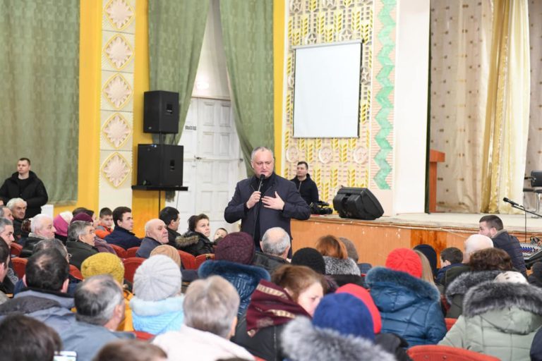 Молдовският президент се срещна с жителите на район Тараклия