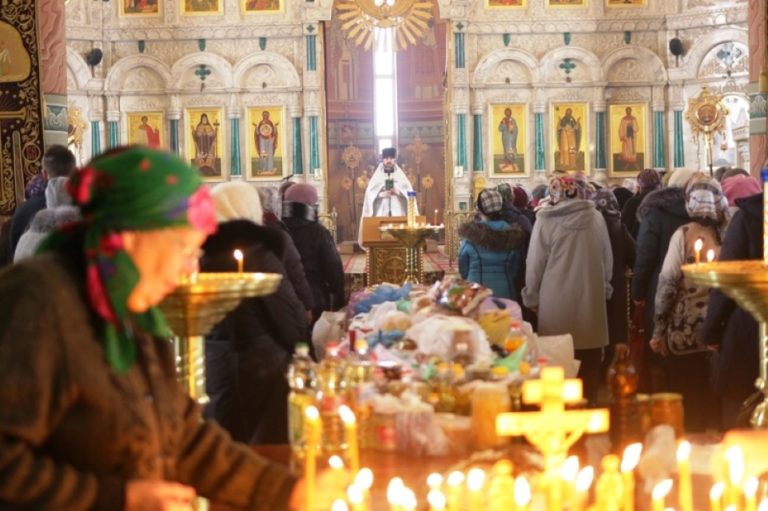 Бесарабските българи в Молдова празнуват днес Всеобщата родителската събота
