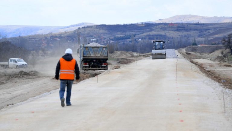 Засилват се строителните дейности на железопътната линия между Северна Македония и България