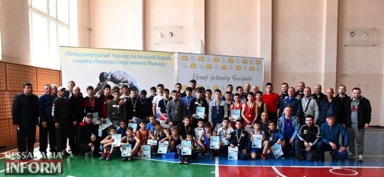 Около 200 борци от пет страни взеха участие в международен турнир в Бесарабия