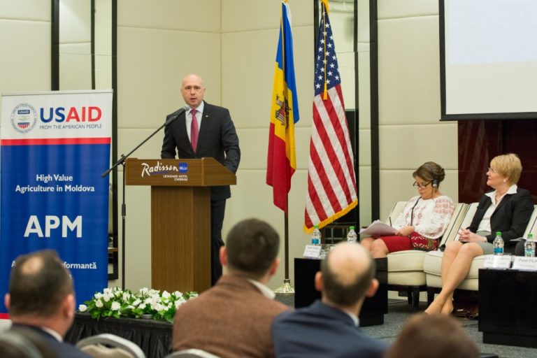 Производители на сливи и грозде ще получат помощ в рамките на проекта на USAID