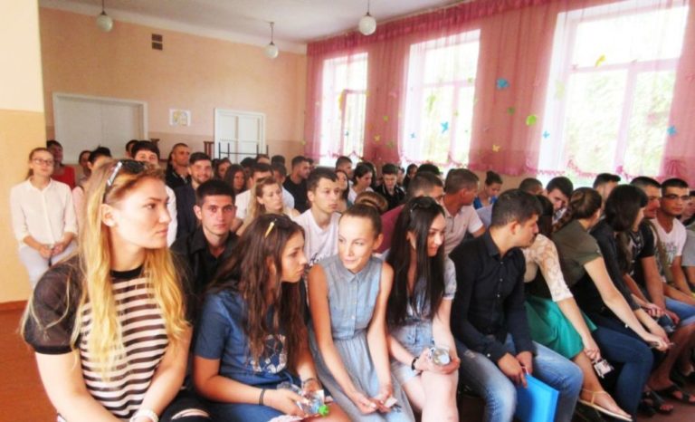 Изпити за кандидатстване в български държавни висши училища. Научи къде се подават документите!