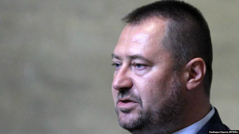 Обвиненият за продажба на български паспорти бивш шеф на ДАБЧ излиза от ареста