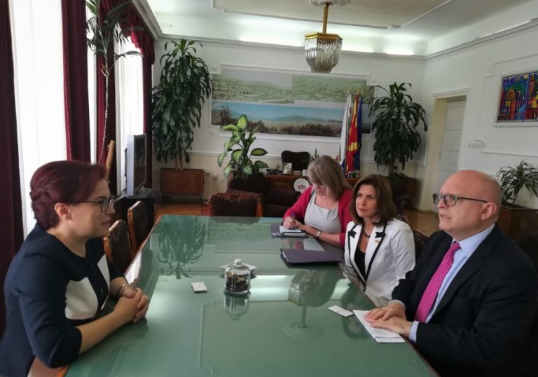 Помощник-държавният секретар на САЩ за Европа и Евразия днес бе на посещение в Битоля и Кавадарци