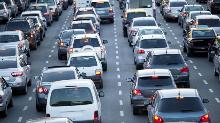 В Северна Македония се въвеждат екологични стикери и субсидии за нови автомобили