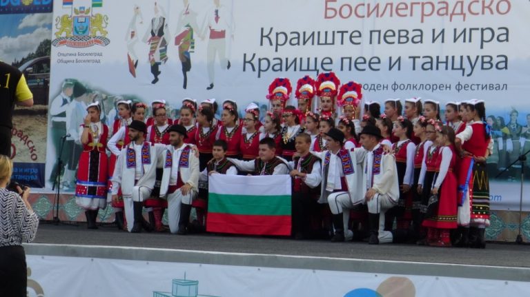 Шести ден от фестивала „Босилеградско краище пее и танцува” (ВИДЕО ГЛАСПРЕСС)