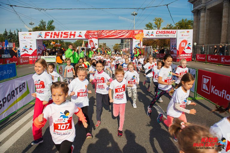 В центъра на Кишинев започва детски маратон Kids Run Day