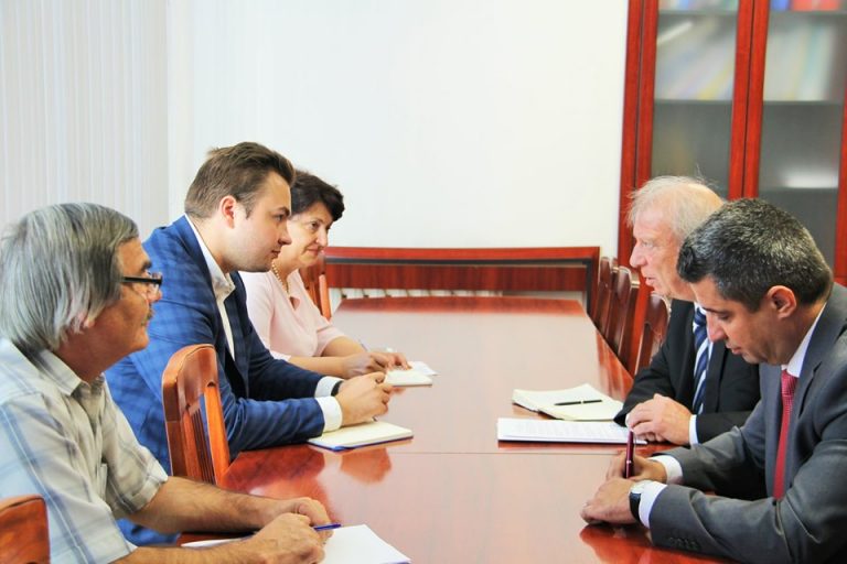 Държавният секретар на Министерството на образованието на Молдова се срещна с извънредния и пълномощен посланик на Република България в Република Молдова