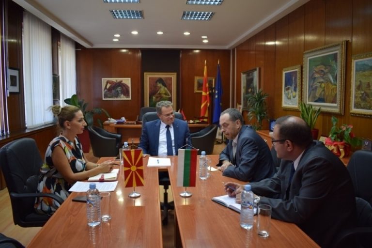 Посланикът на България в Северна Македония, Ангел Ангелов проведе работна среща с македонския министър на културата