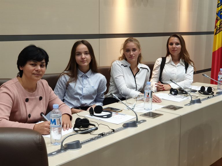 Делегация от град Тараклия участва в Младежки форум на националните, етническите, езиковите и религиозните малцинства на Молдова