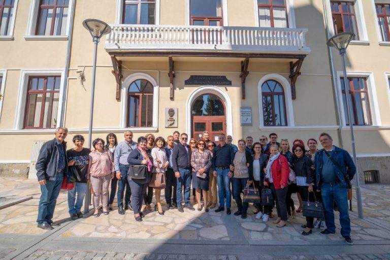 За овластяване на учителите и повече съвместни проекти с държавна подкрепа призоваха директори на училища от България и Р. Северна Македония