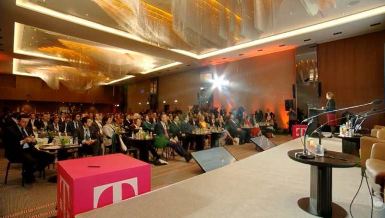 В Скопие се провежда 8-ото издание на форума „Македония2025“