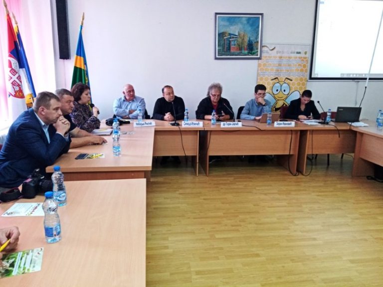 Кръгла маса за защита на пчелите срещу неконтролирано приложение на пестициди
