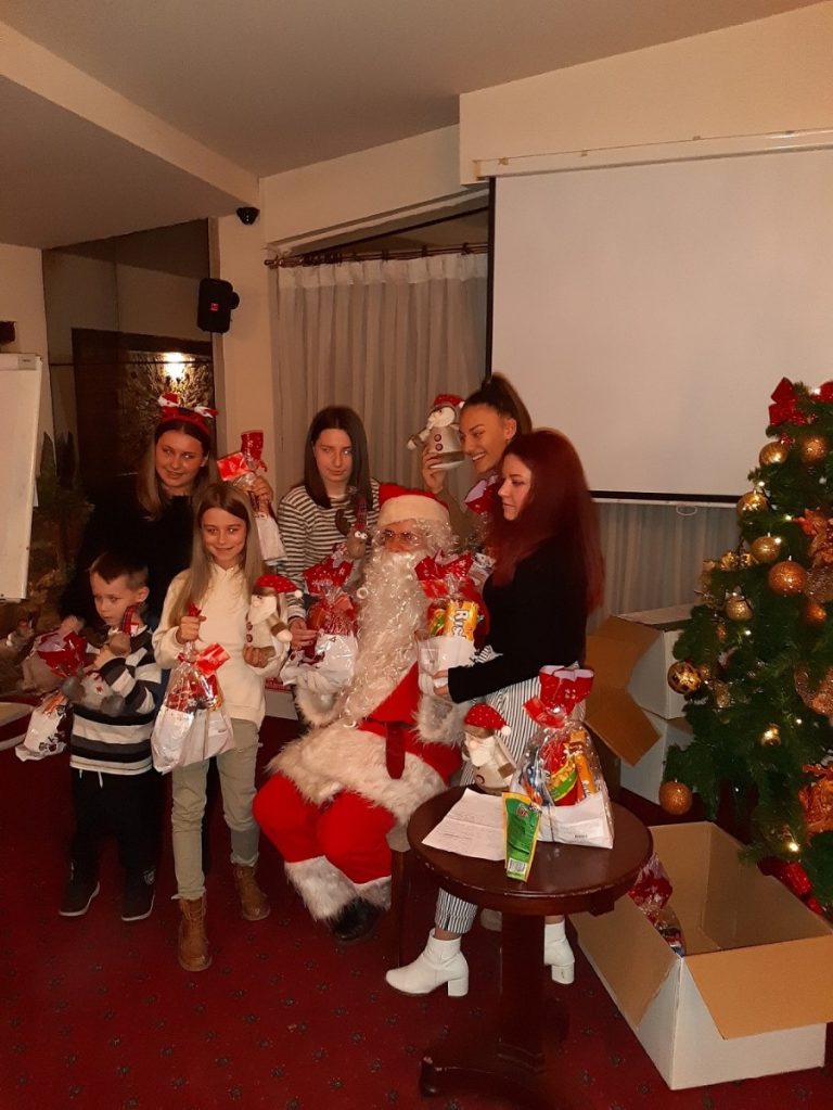 Генералното консулство на България в Битоля и сдружението за Македонско-Българско приятелство от Битоля организираха коледно тържество за деца