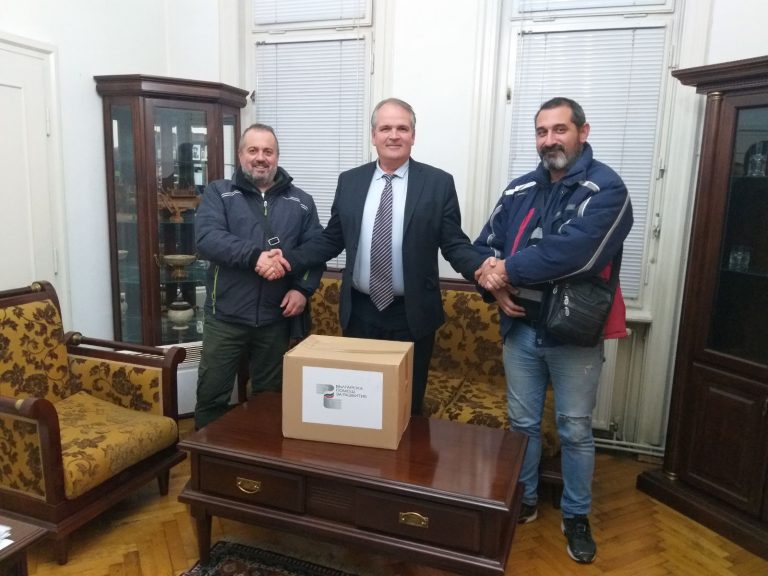 Генералното консулство на България в Битоля дари хуманитарни пакети на нуждаещи се хора
