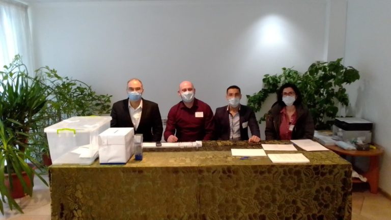 Българските граждани в Украйна днес гласуват в избирателните секции в Киев и Одеса