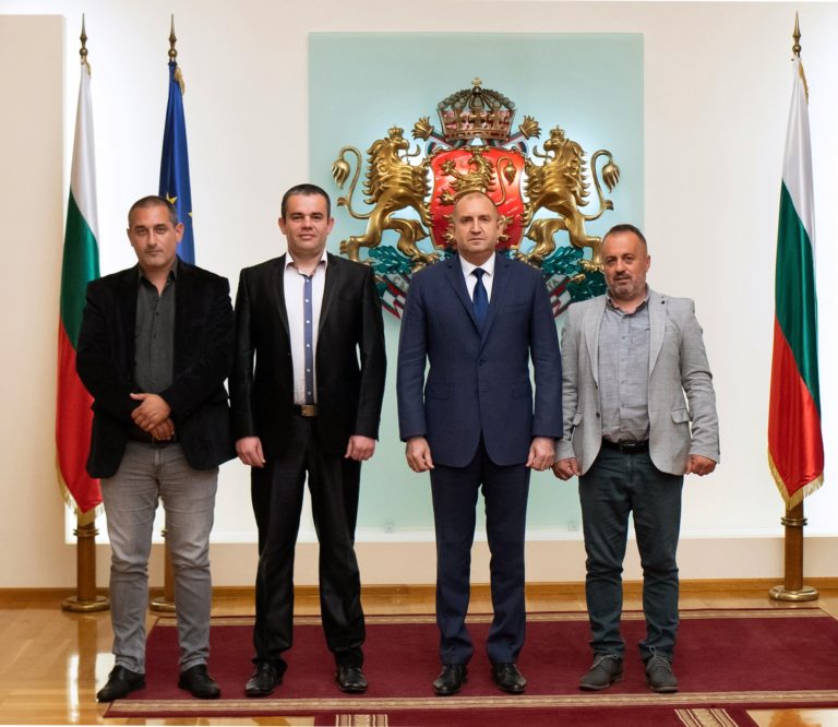 Представители на културния център „Иван Михайлов“ от Битоля проведоха среща с българския президент Румен Радев