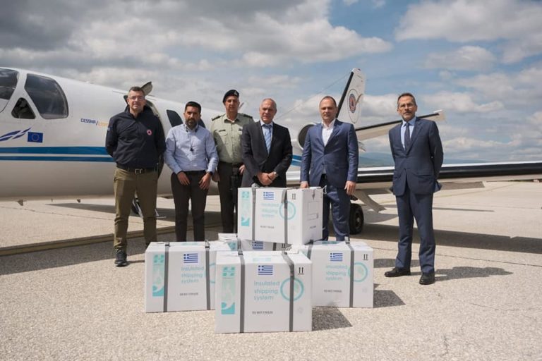 В Северна Македония отново се облекчват мерките срещу Covid-19, а в страната пристигна дарение на 20.000 ваксини от Гърция