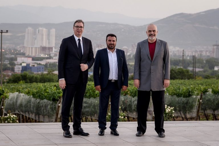 Северна Македония, Сърбия и Албания организират съвместен икономически форум за регионално сътрудничество в Скопие