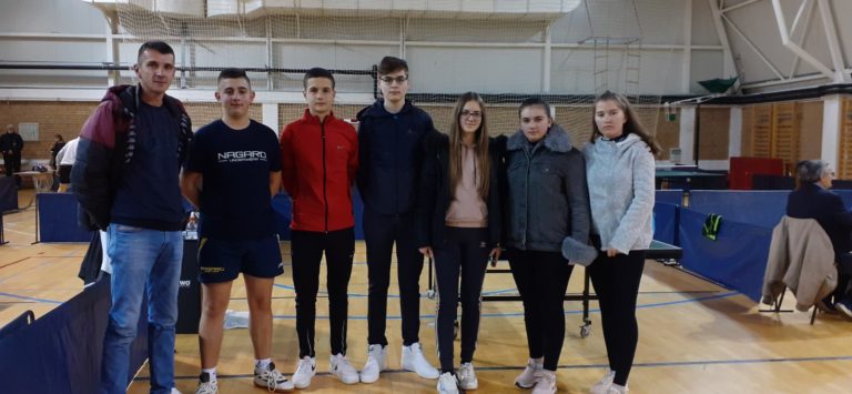 Ученици от гимназията участваха на  държавно състезание по тенис на маса