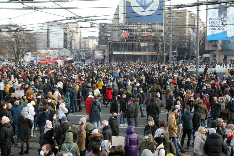 Сърбия – безсънни зимни нощи и неизвестна пролет