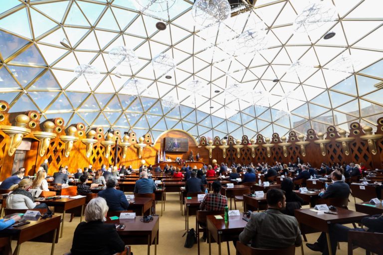 Президентът на Северна Македония в обръщението пред депутатите в македонското събрание призова да не се бърза в преговорите с България