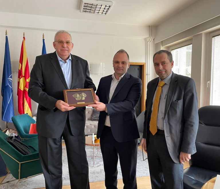 Медицински екип от софийската болница „Пирогов“ беше на посещение в Северна Македония