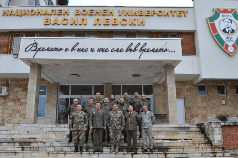 Небето на Северна Македония официално стана част от системата за въздушно патрулиране на НАТО, а сержанти от македонската армия бяха на посещение в България