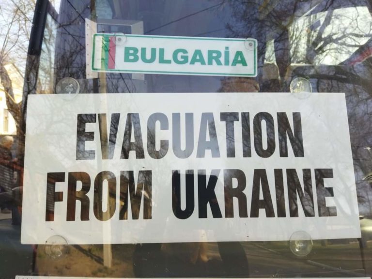 Днес   поредният евакуационен автобус  тръгна от Болград за Варна, България
